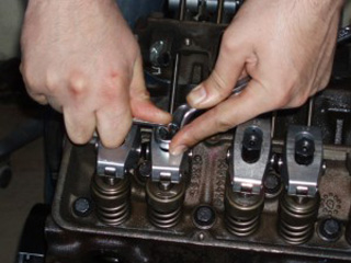 engine valves and rocker arms